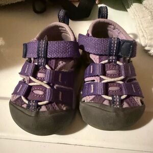 Toddler keen Purple Sandals size 4